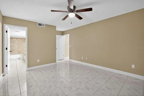 12004 W Pond Way Tampa FL 33635