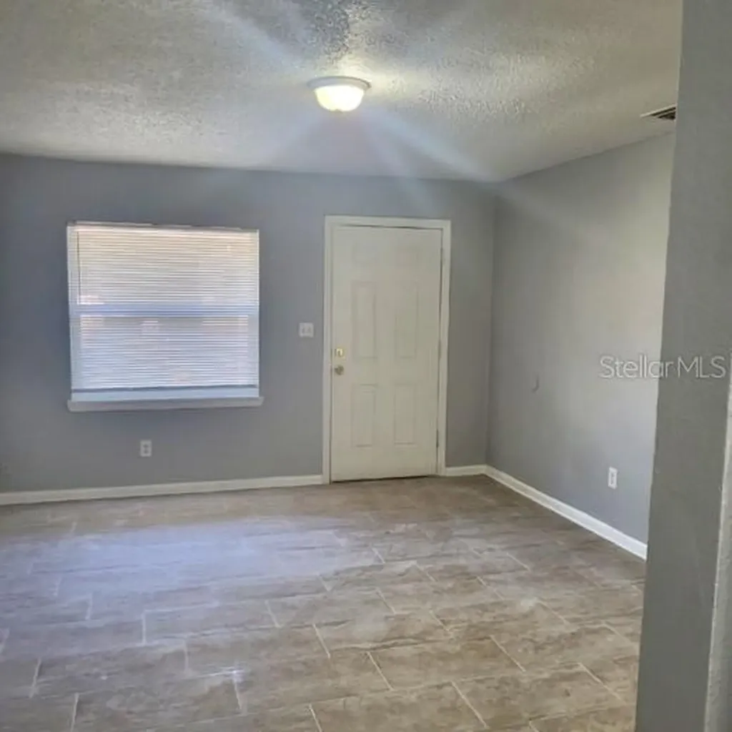 8215 Klondyke Street Tampa FL 33604