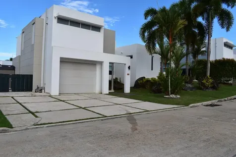 Lerida 409 Mansiones De Ciudad Jardin Caguas PR 00727