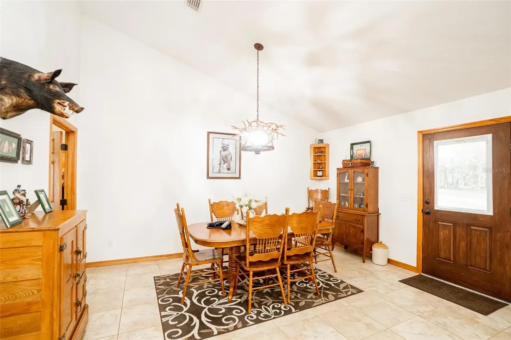 8600 NE 147th Avenue Road Silver Springs FL 34488