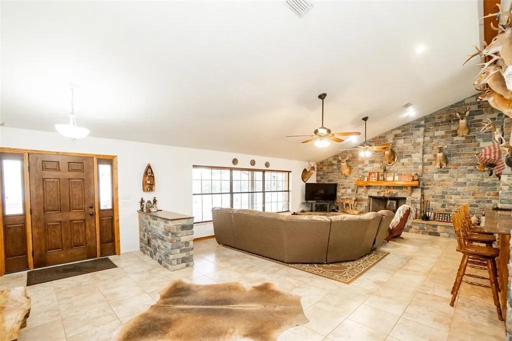 8600 NE 147th Avenue Road Silver Springs FL 34488