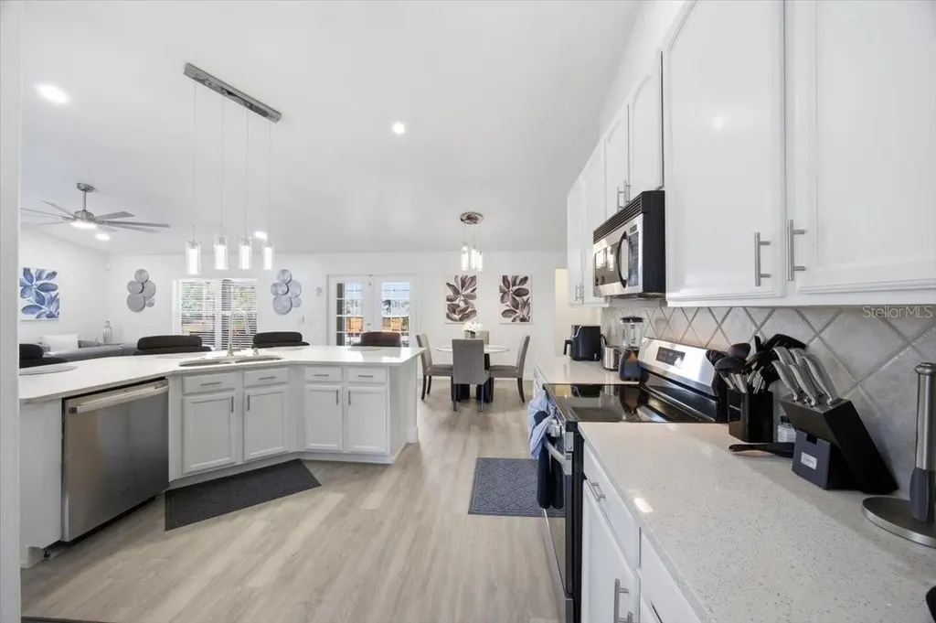 437 Grand Reserve Drive Davenport FL 33837
