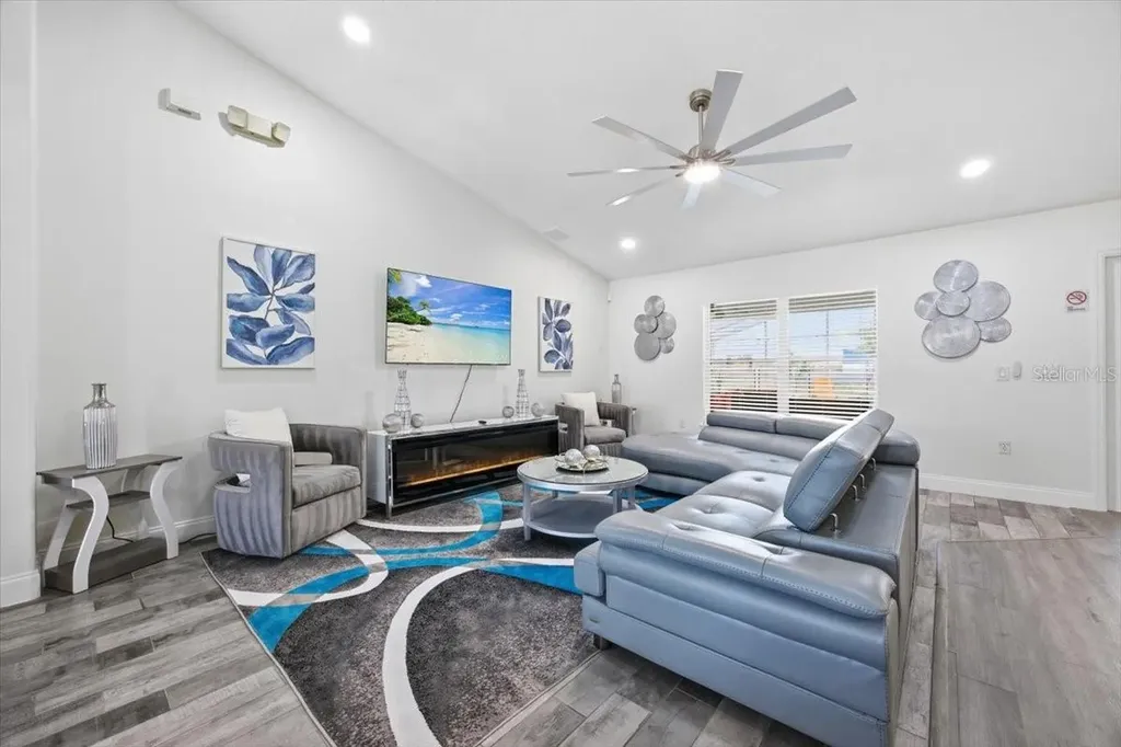 437 Grand Reserve Drive Davenport FL 33837