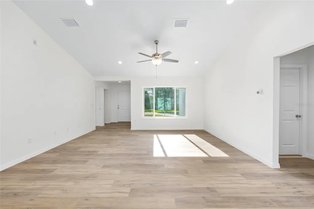 1365 SW Halfmoon Drive Dunnellon FL 34431