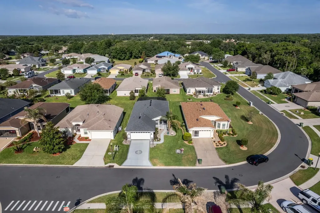27601 Stoney Brook Drive Leesburg FL 34748