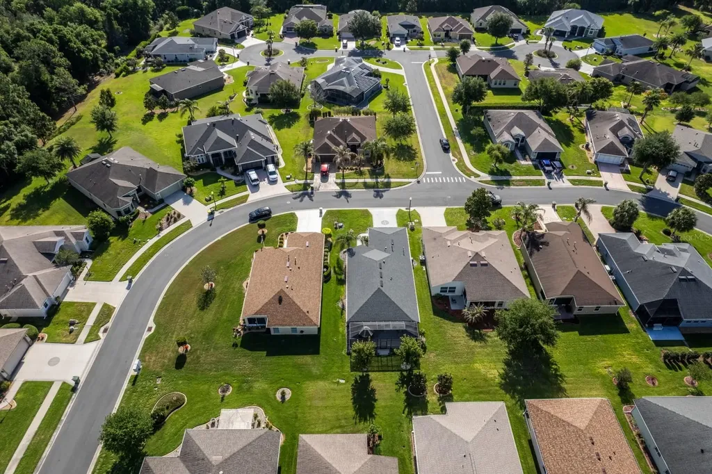 27601 Stoney Brook Drive Leesburg FL 34748