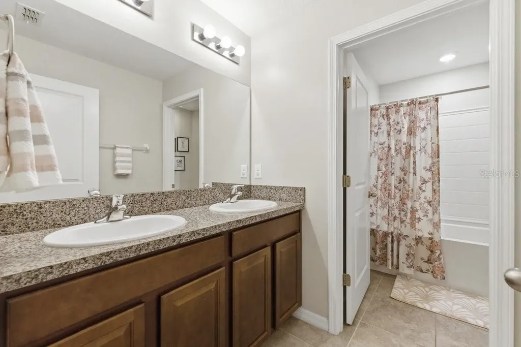 5027 Brickwood Rise Drive Wimauma FL 33598