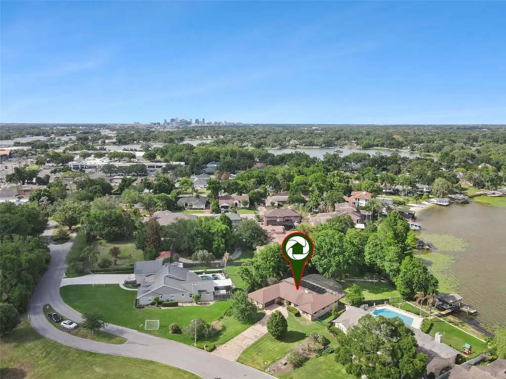 4909 Lake Gatlin Woods Court Orlando FL 32806
