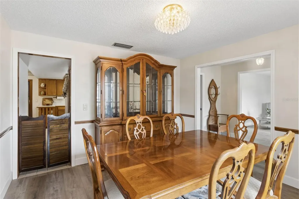4909 Lake Gatlin Woods Court Orlando FL 32806