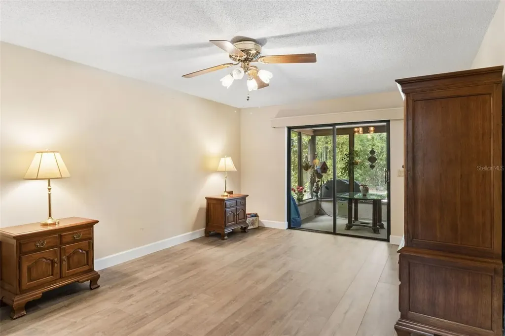 4909 Lake Gatlin Woods Court Orlando FL 32806
