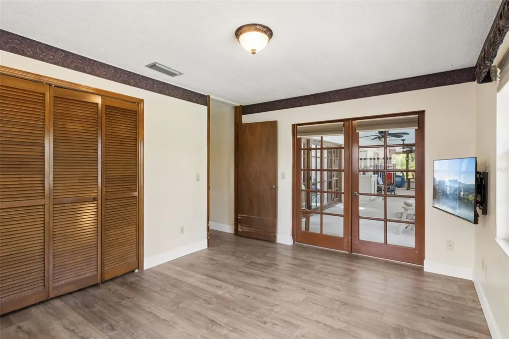 4909 Lake Gatlin Woods Court Orlando FL 32806
