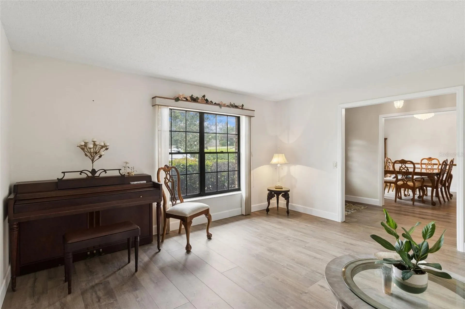 4909 Lake Gatlin Woods Court Orlando FL 32806