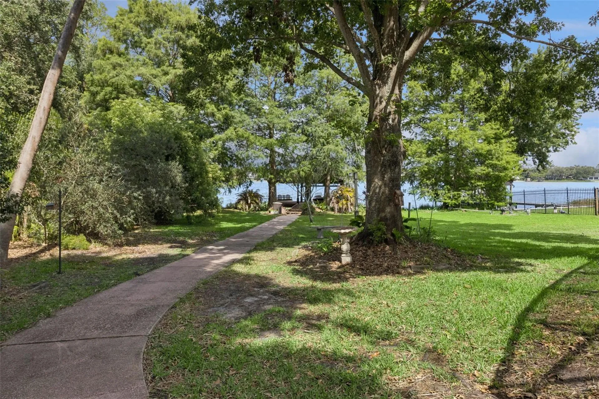 4909 Lake Gatlin Woods Court Orlando FL 32806