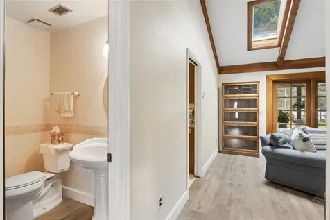 4909 Lake Gatlin Woods Court Orlando FL 32806