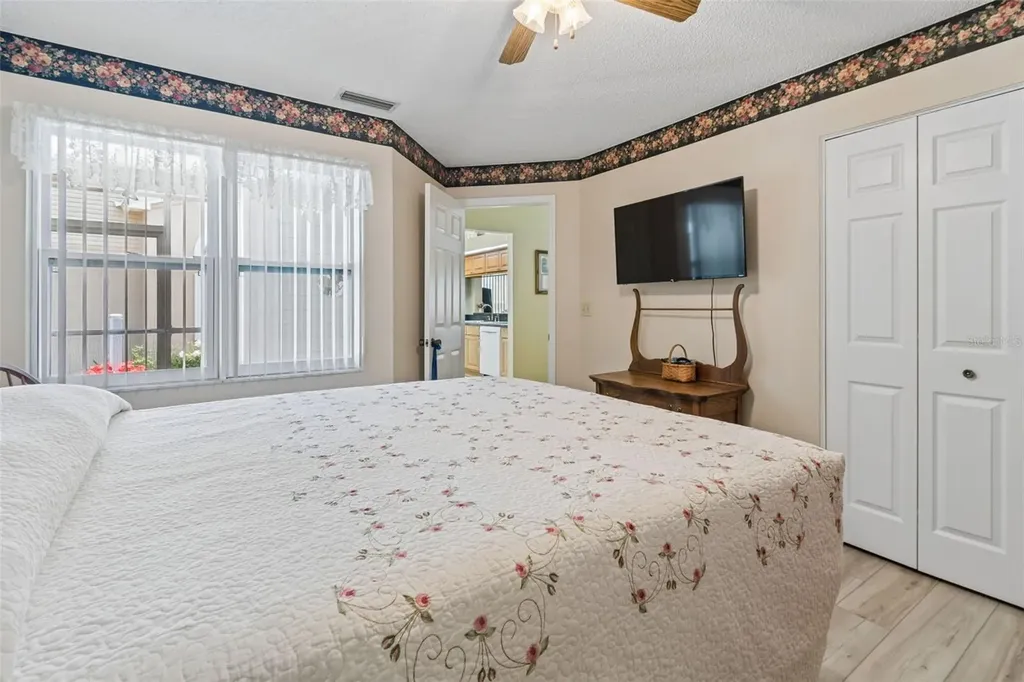 5213 Lochmead Terrace Zephyrhills FL 33541