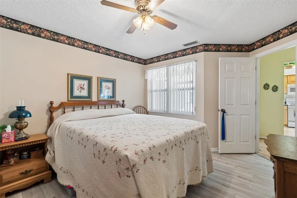 5213 Lochmead Terrace Zephyrhills FL 33541