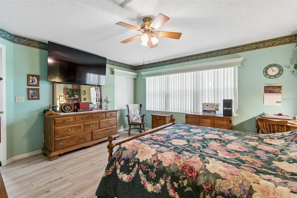 5213 Lochmead Terrace Zephyrhills FL 33541