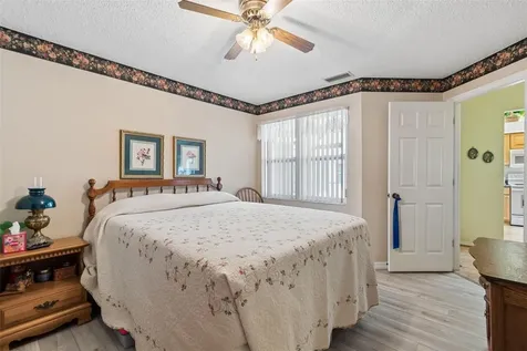 5213 Lochmead Terrace Zephyrhills FL 33541