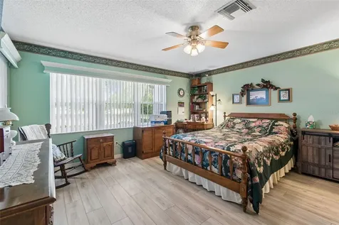 5213 Lochmead Terrace Zephyrhills FL 33541