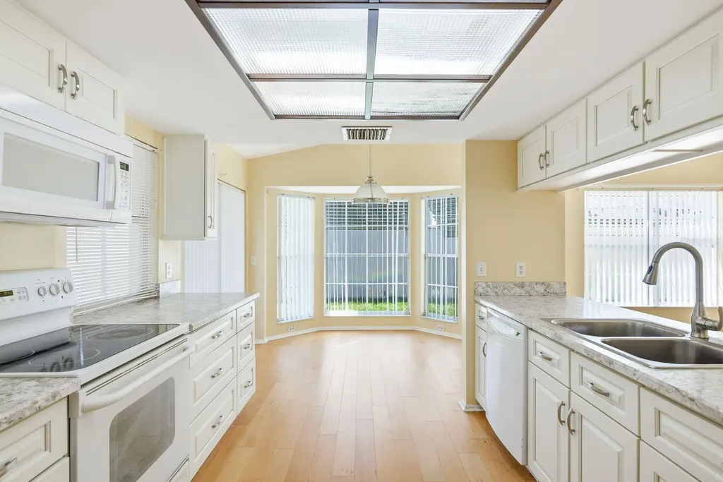 3836 Tarpon Pointe Circle Palm Harbor FL 34684