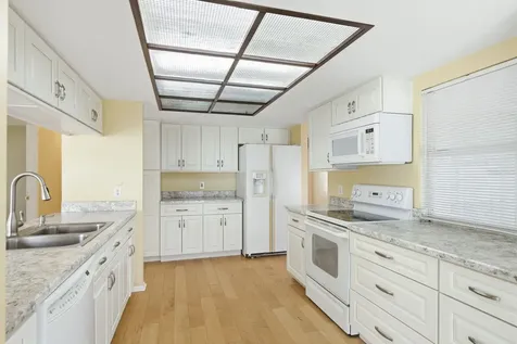 3836 Tarpon Pointe Circle Palm Harbor FL 34684