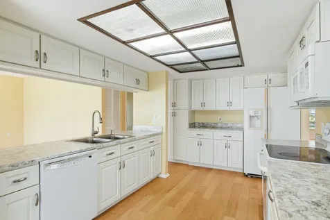 3836 Tarpon Pointe Circle Palm Harbor FL 34684