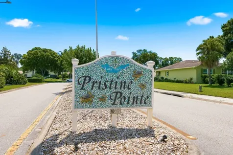 3836 Tarpon Pointe Circle Palm Harbor FL 34684