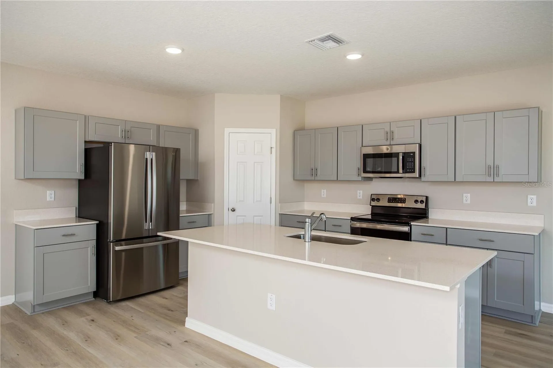 36628 Sagemoor Drive Zephyrhills FL 33541