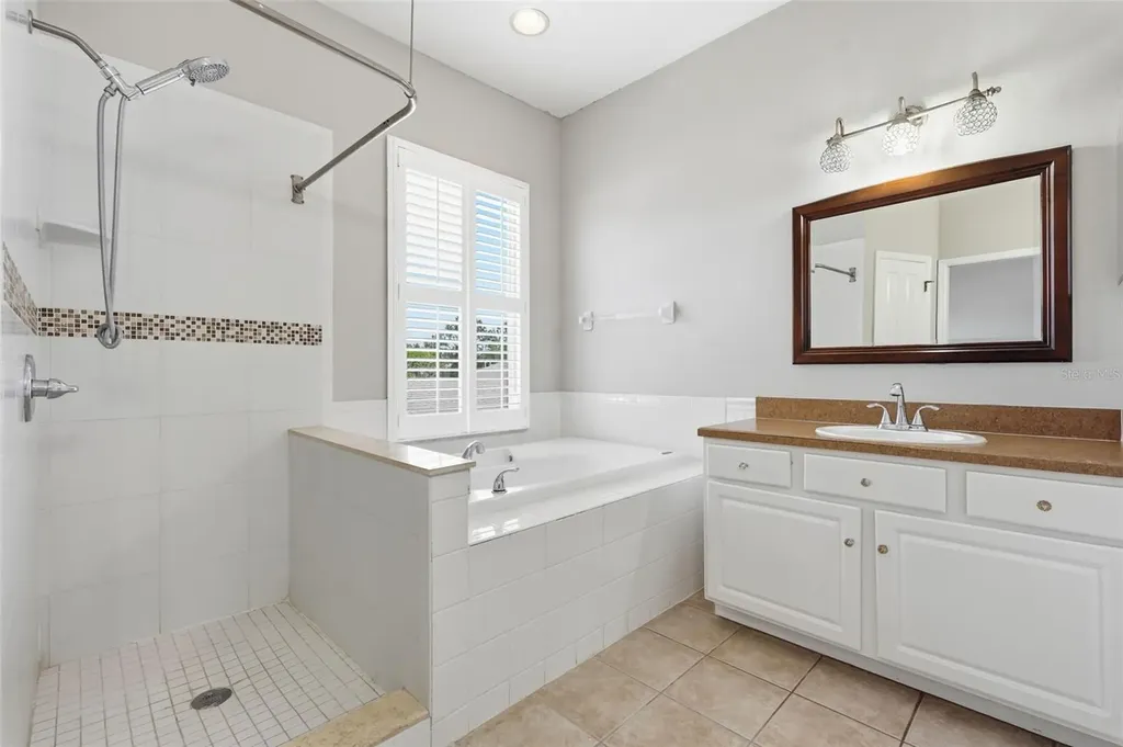 10111 Hayfield Way Tampa FL 33626