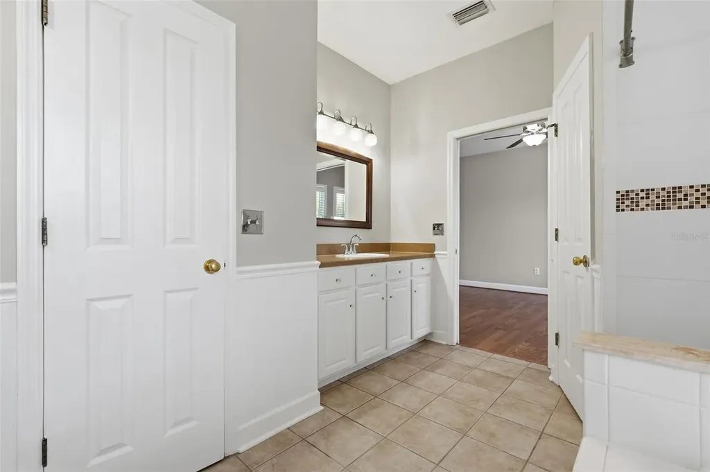 10111 Hayfield Way Tampa FL 33626