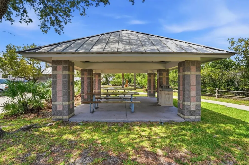 7610 117th Street Seminole FL 33772