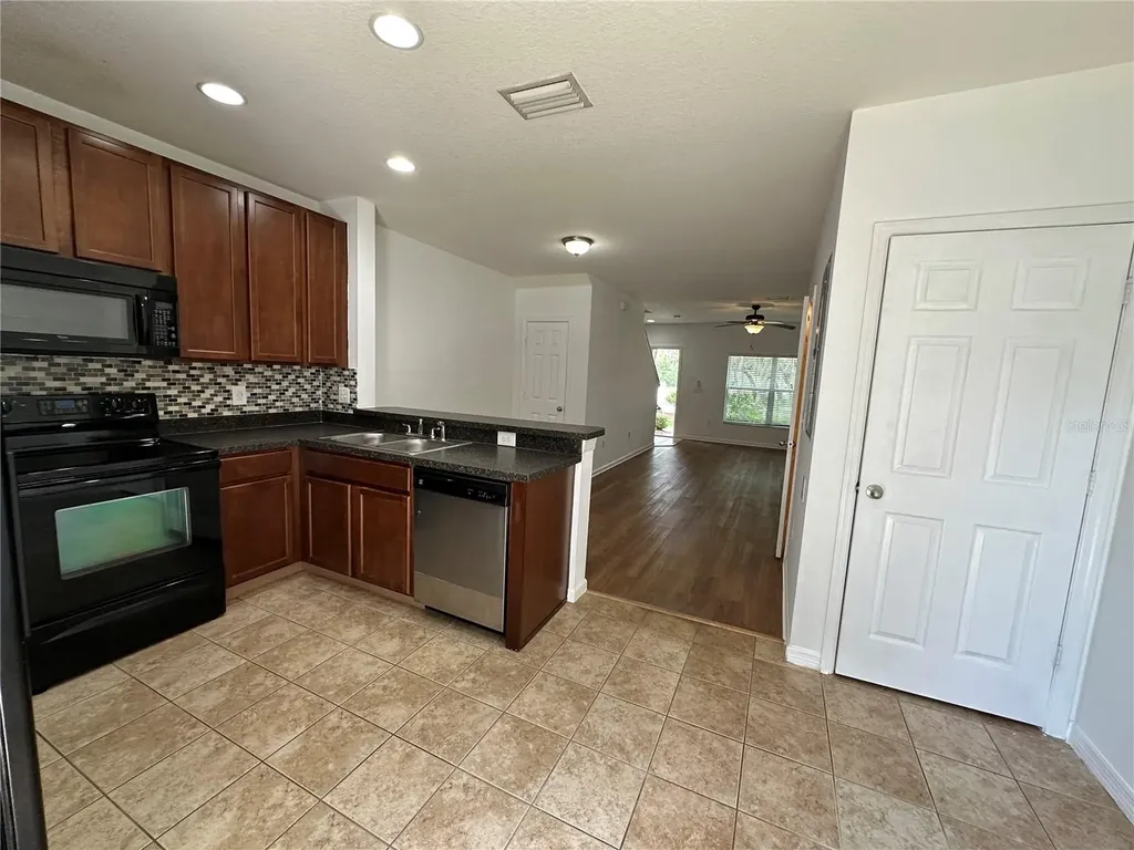 15816 Fishhawk View Drive Lithia FL 33547