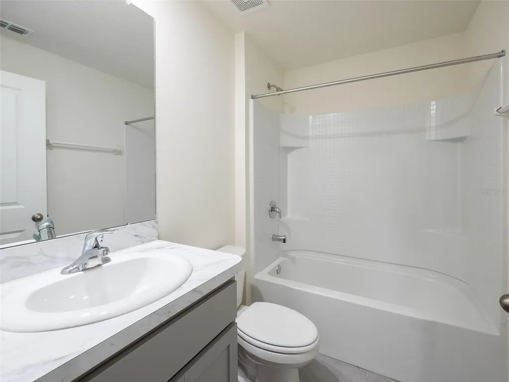 3820 Mannered Gold Avenue Bradenton FL 34208