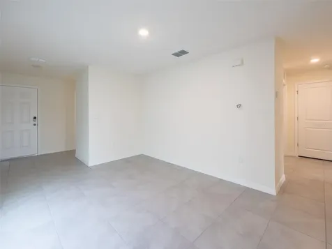 3820 Mannered Gold Avenue Bradenton FL 34208