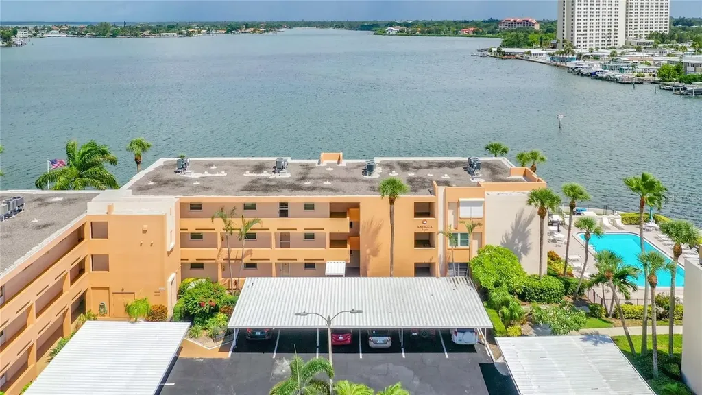 7560 Bay Island Drive S South Pasadena FL 33707