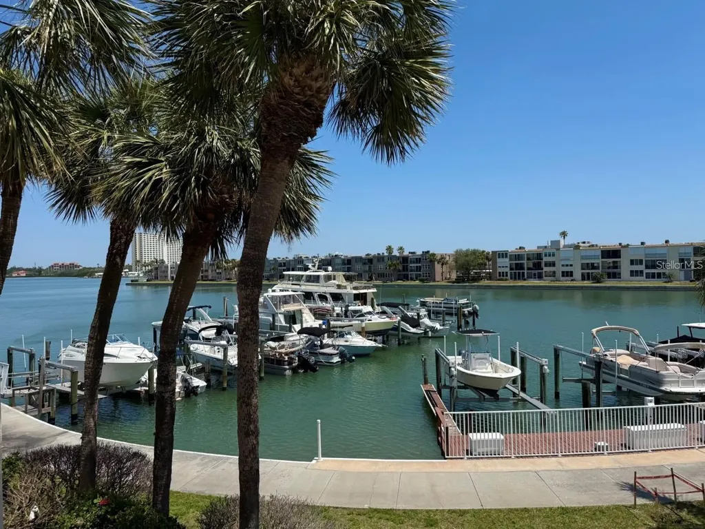 7560 Bay Island Drive S South Pasadena FL 33707