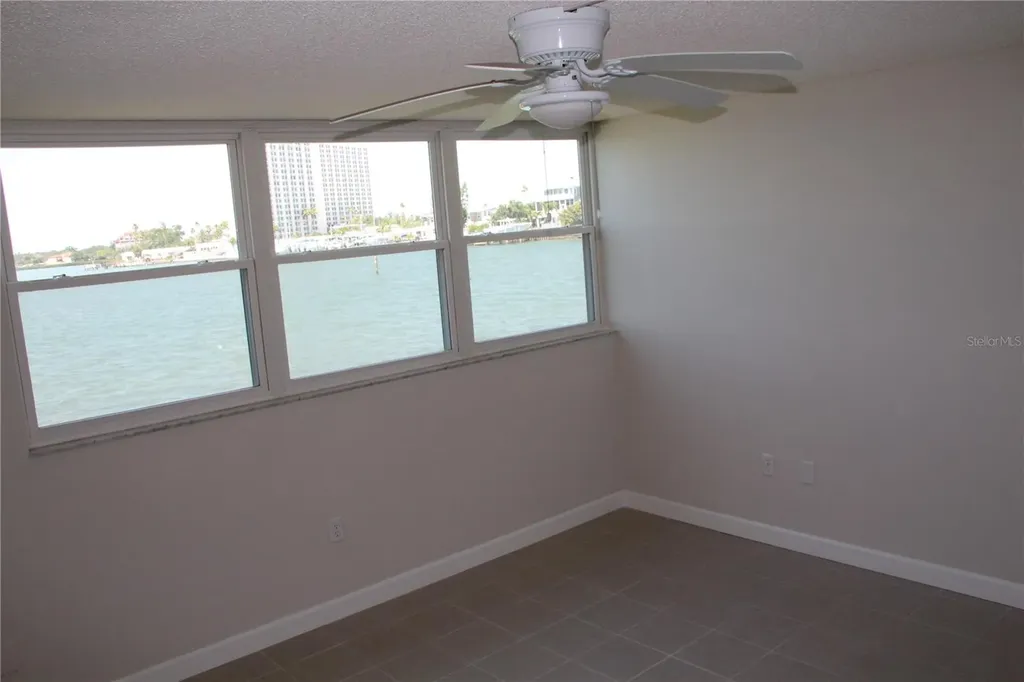 7560 Bay Island Drive S South Pasadena FL 33707