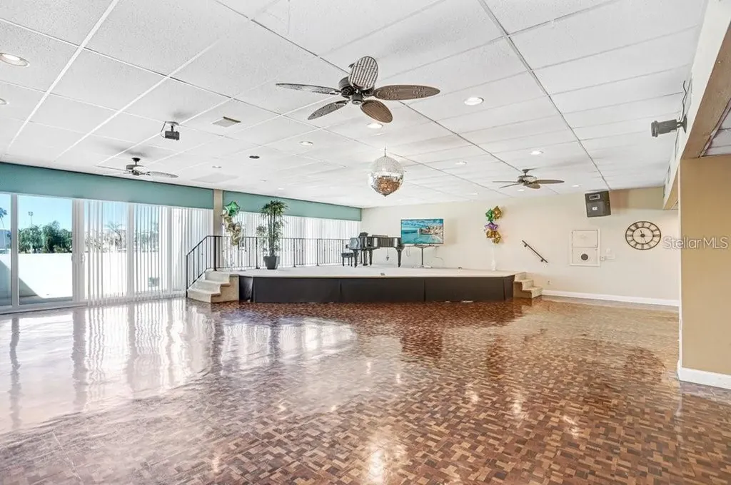 7560 Bay Island Drive S South Pasadena FL 33707