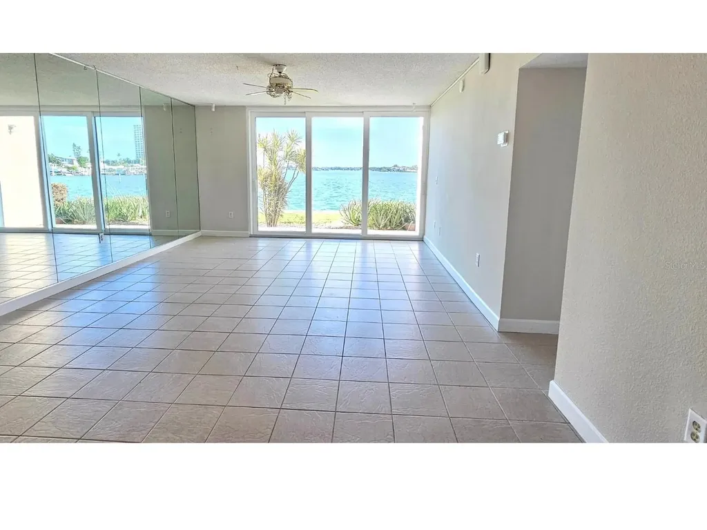 7560 Bay Island Drive S South Pasadena FL 33707