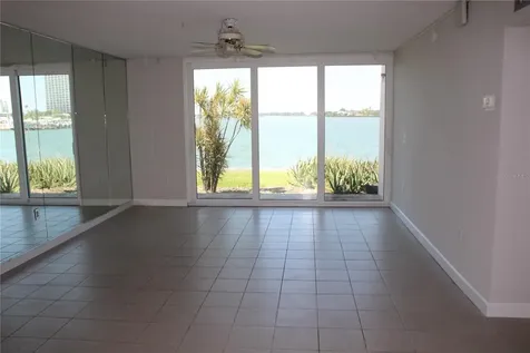 7560 Bay Island Drive S South Pasadena FL 33707