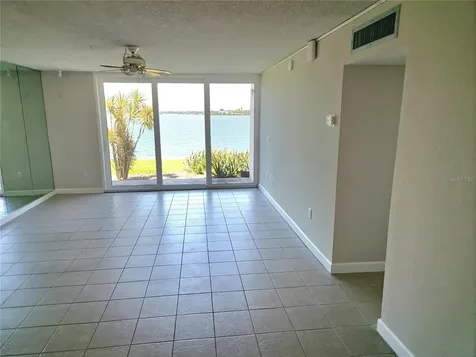 7560 Bay Island Drive S South Pasadena FL 33707