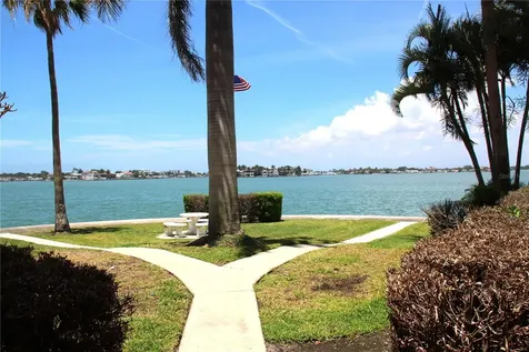 7560 Bay Island Drive S South Pasadena FL 33707