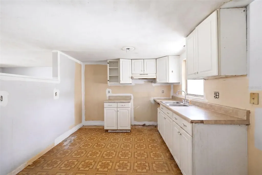 10 S Jackson Street Beverly Hills FL 34465