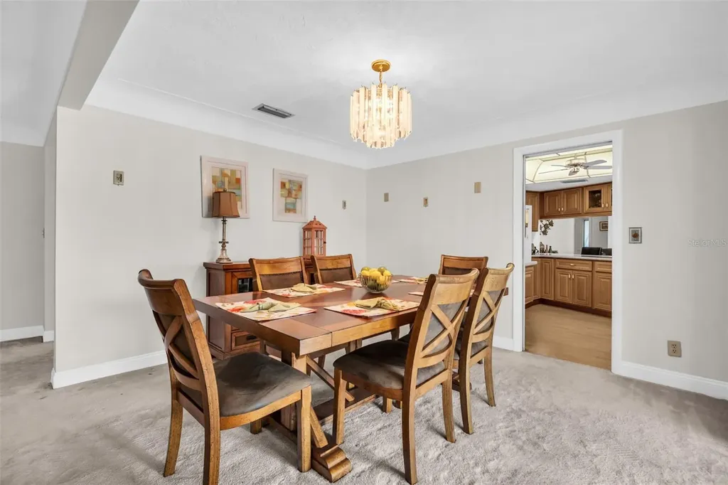 2041 Carolina Avenue NE St Petersburg FL 33703