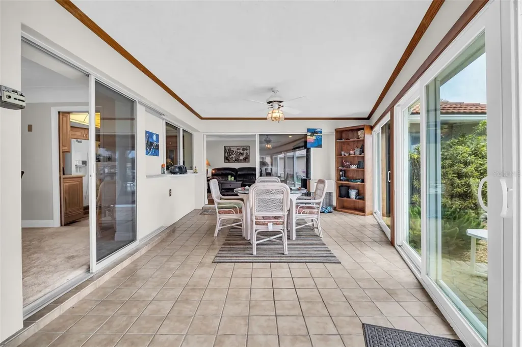 2041 Carolina Avenue NE St Petersburg FL 33703