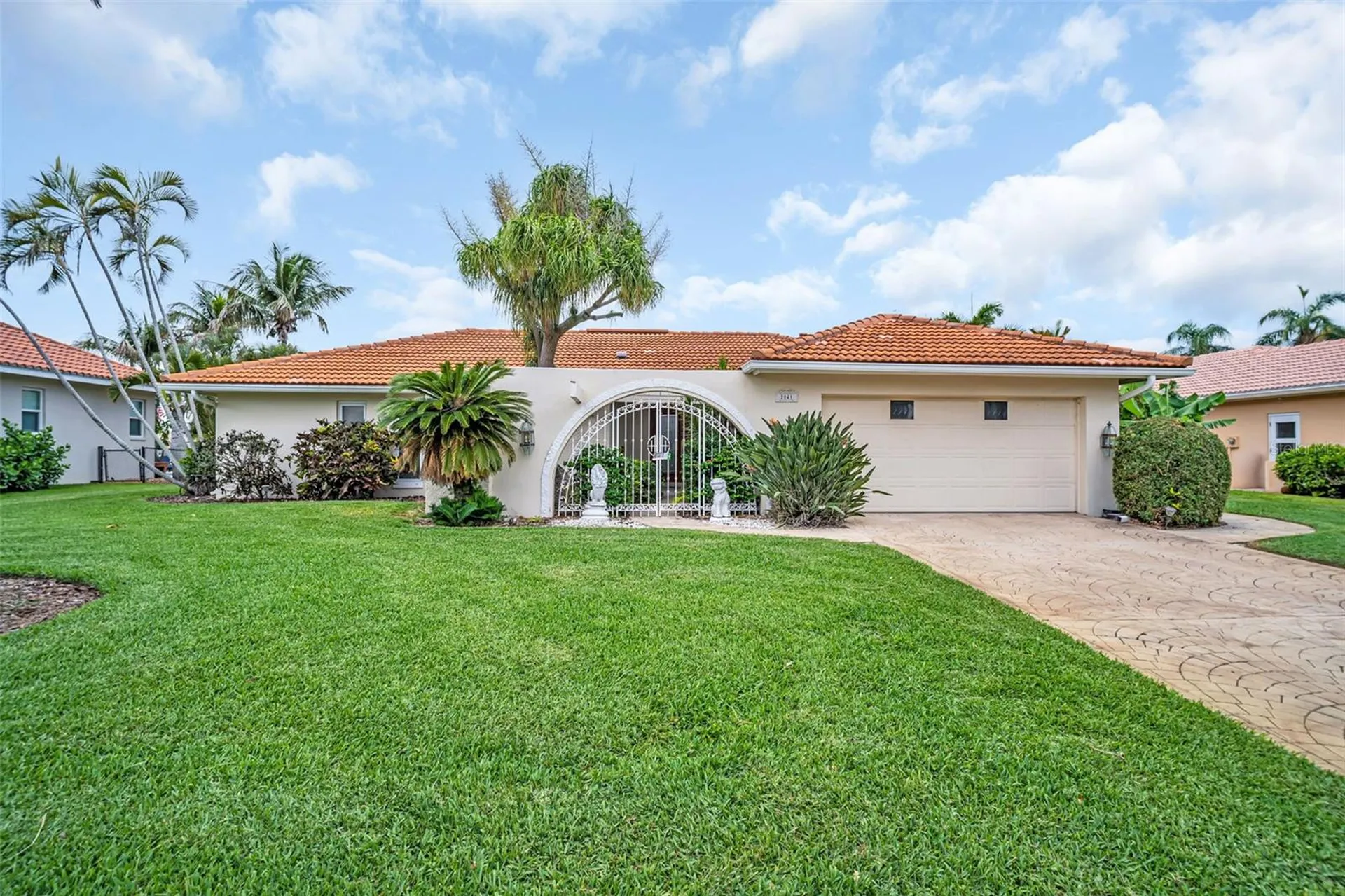 2041 Carolina Avenue NE St Petersburg FL 33703