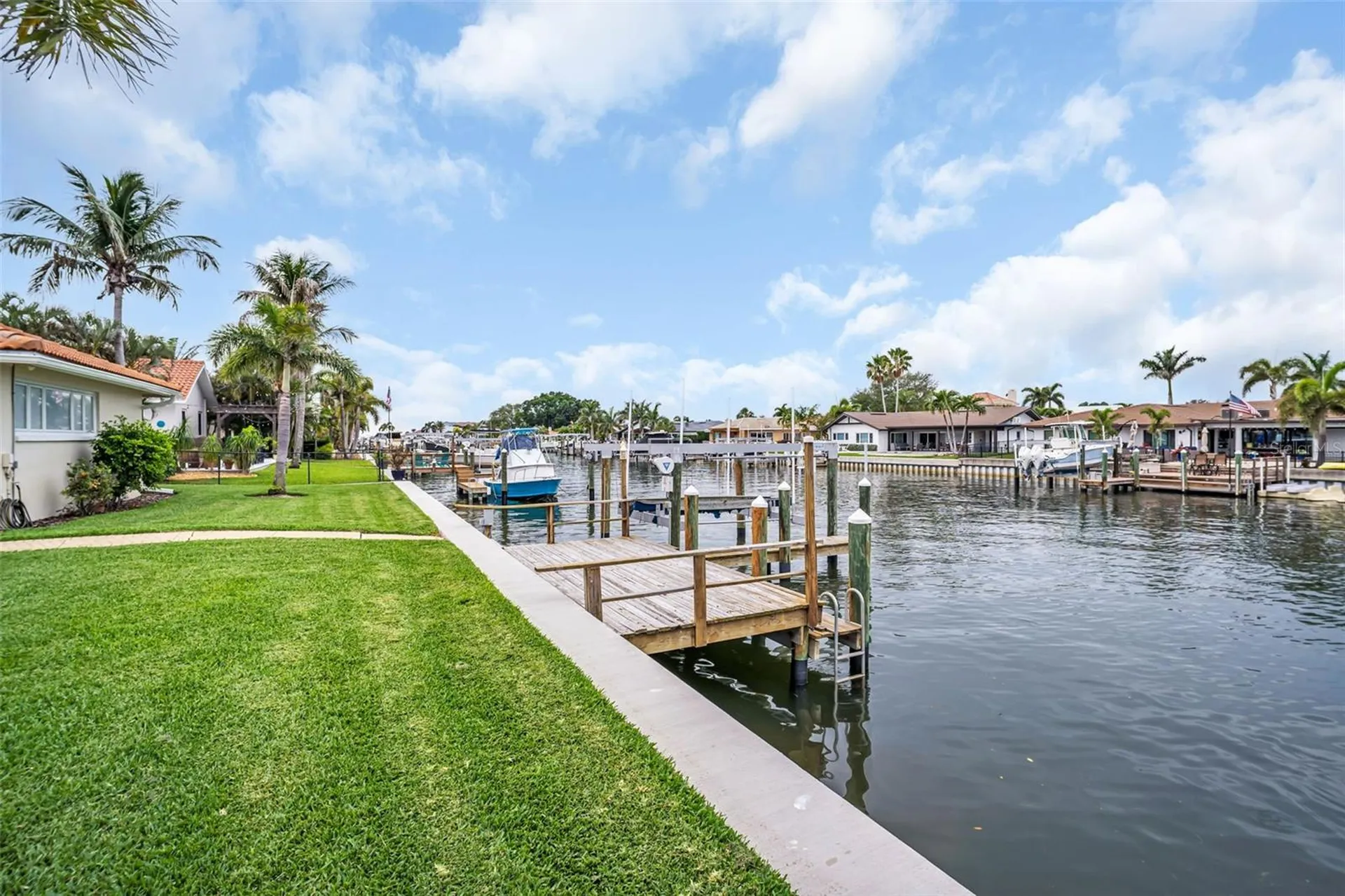 2041 Carolina Avenue NE St Petersburg FL 33703