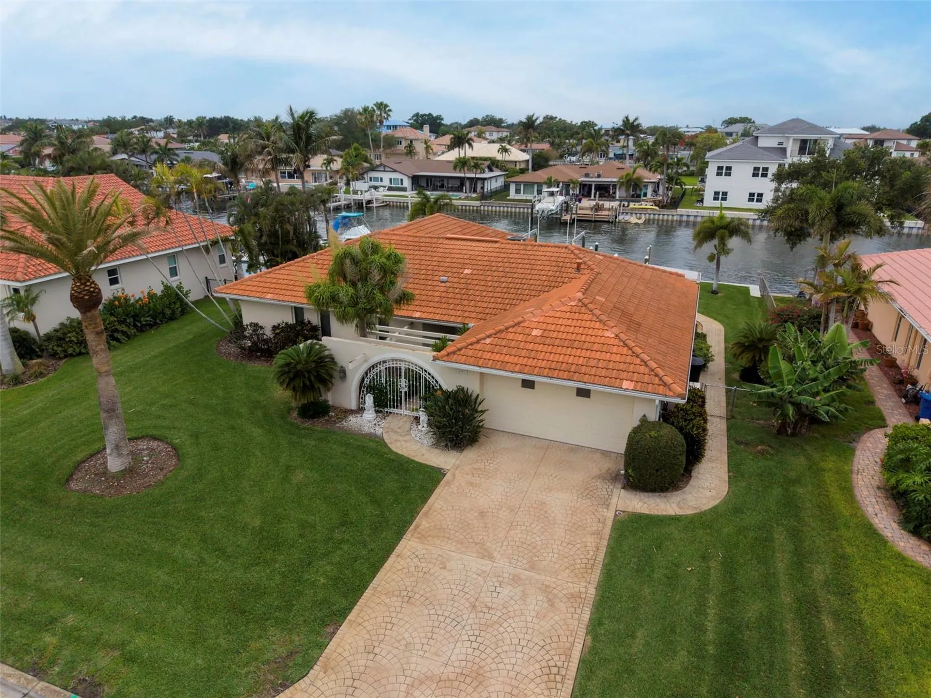 2041 Carolina Avenue NE St Petersburg FL 33703