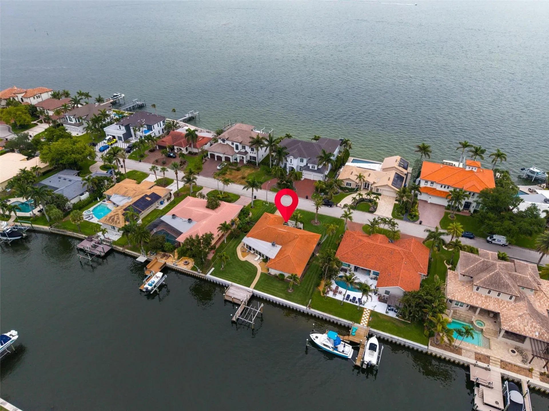 2041 Carolina Avenue NE St Petersburg FL 33703