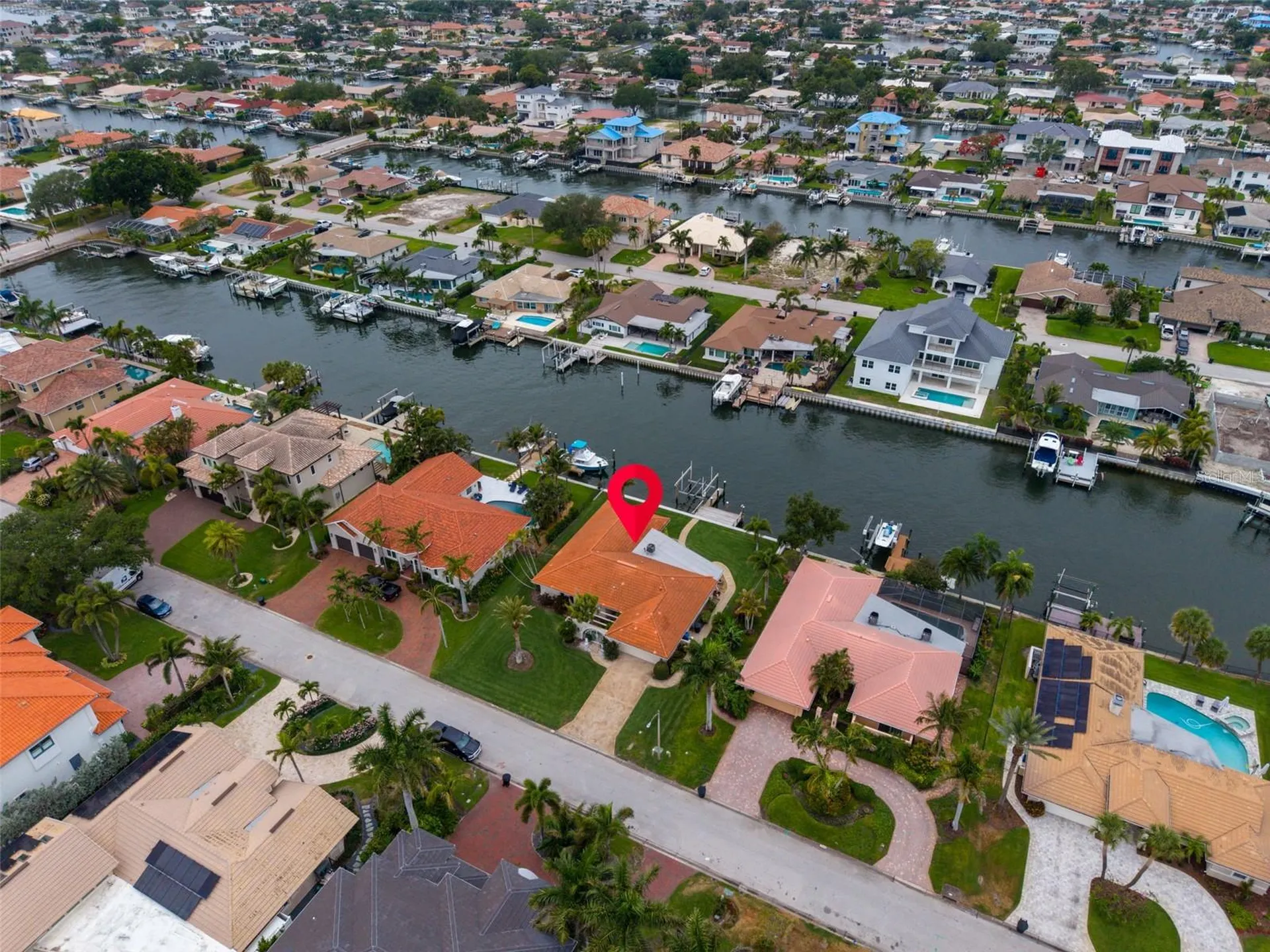 2041 Carolina Avenue NE St Petersburg FL 33703